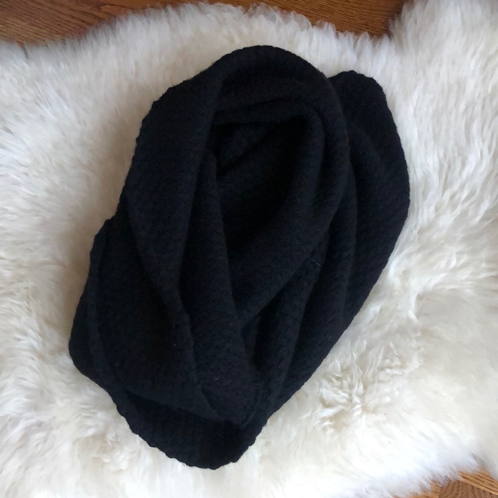 Cashmere scarf